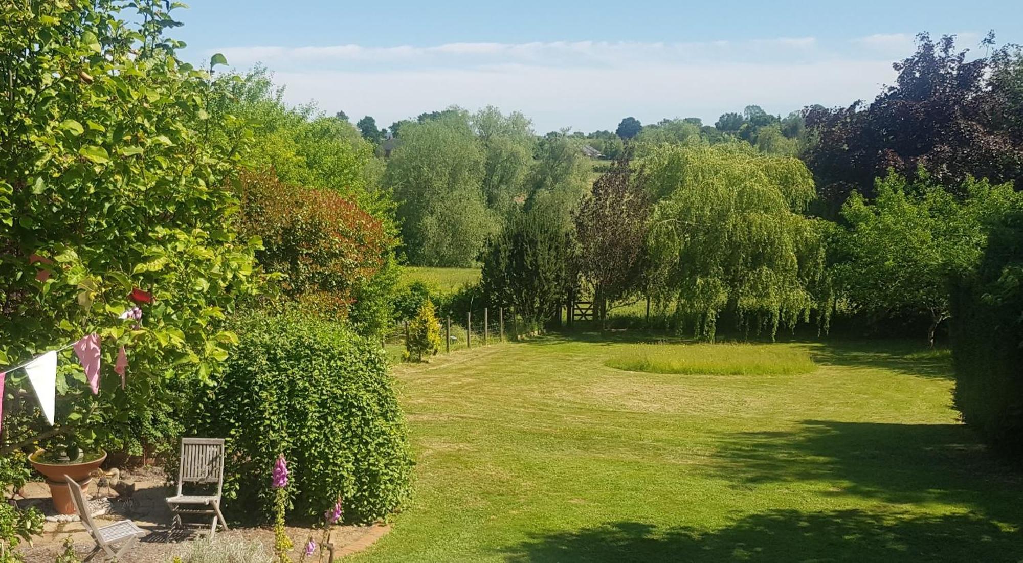 Redroofs Bed & Breakfast Tenbury Eksteriør bilde