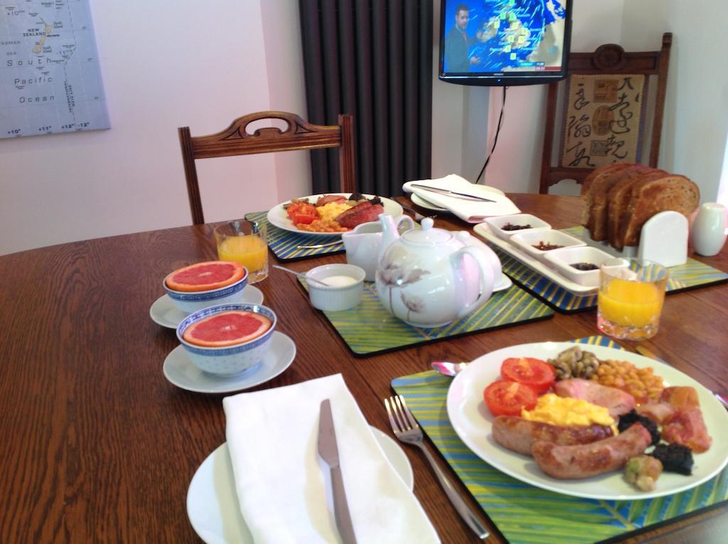 Redroofs Bed & Breakfast Tenbury Eksteriør bilde